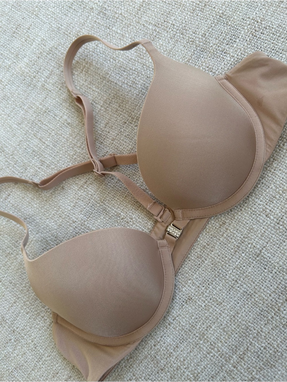La Senza Beyond Clevage Front Clasp Nude Bra
